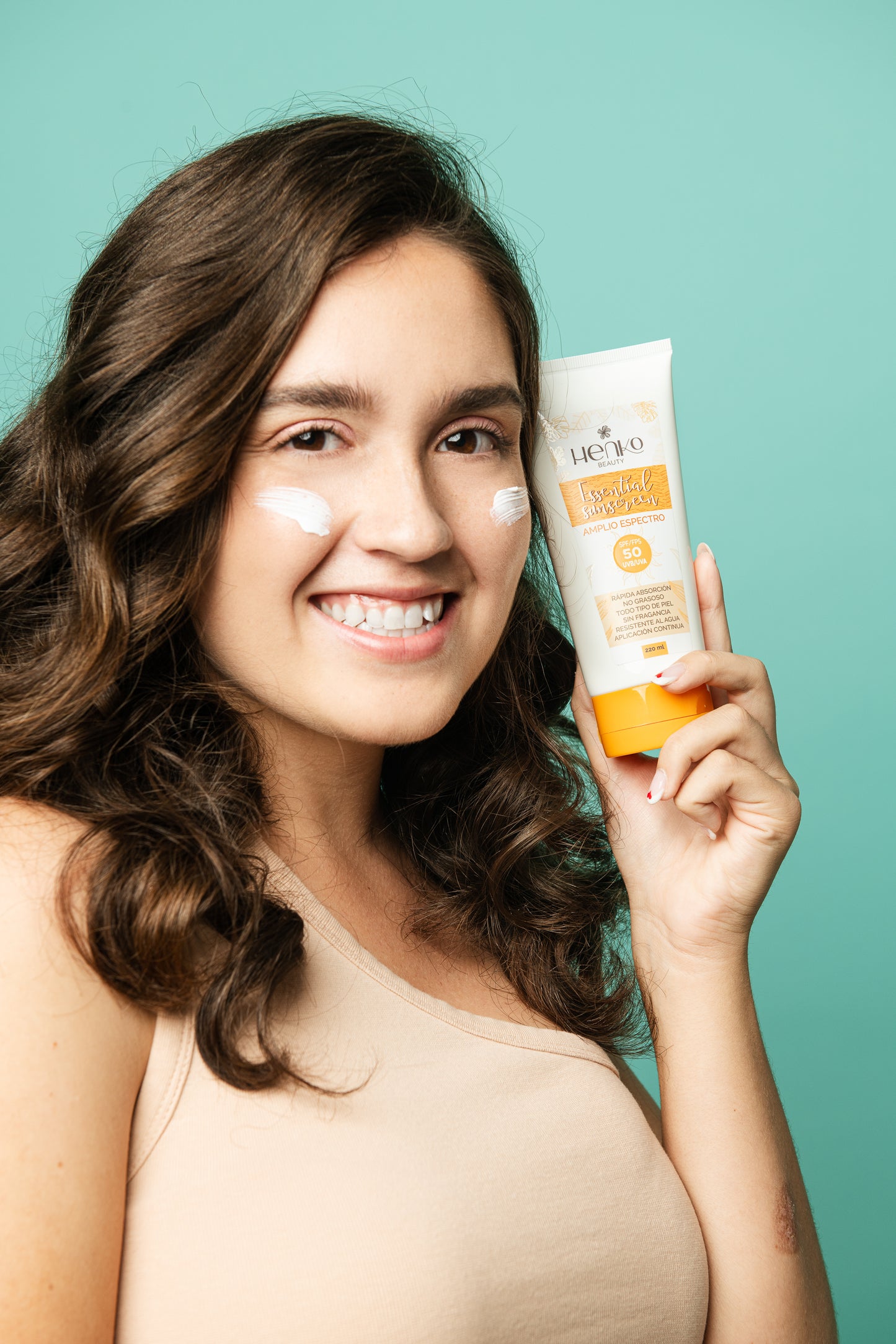 BlOQUEADOR ESSENTIAL SUNSCREEN